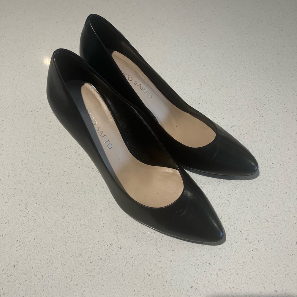Franco Sarto classic black pumps size 8 1/2